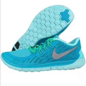 NIKE FREE 5.0 6Y Girls Teal Blue
